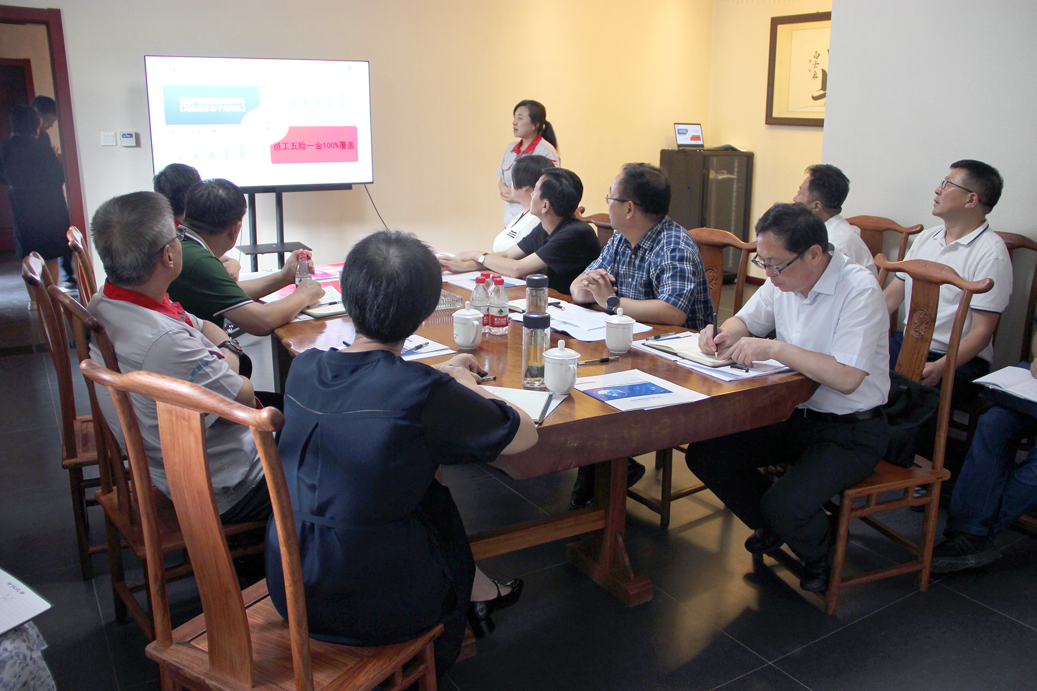 市委常委、統(tǒng)戰(zhàn)部部長郝忠祥一行蒞臨我司參觀調(diào)研